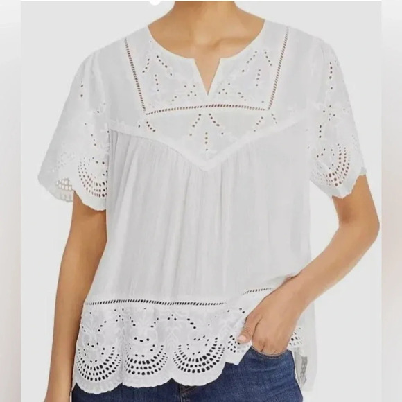 Embroidered White Feminine Eyelet Scalloped Edge T-Shirt Size M - Picture 1 of 13